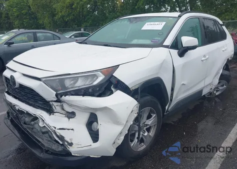 2020 Toyota Rav4 Xle z USA, uszkodzony, nr VIN 2T3P1RFV0LC070411